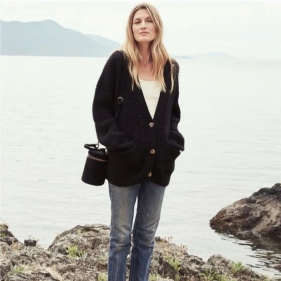 Doen Adelia Oversized Alpaca Wool Blend Sweater in Black size XS - Picture 2 of 7